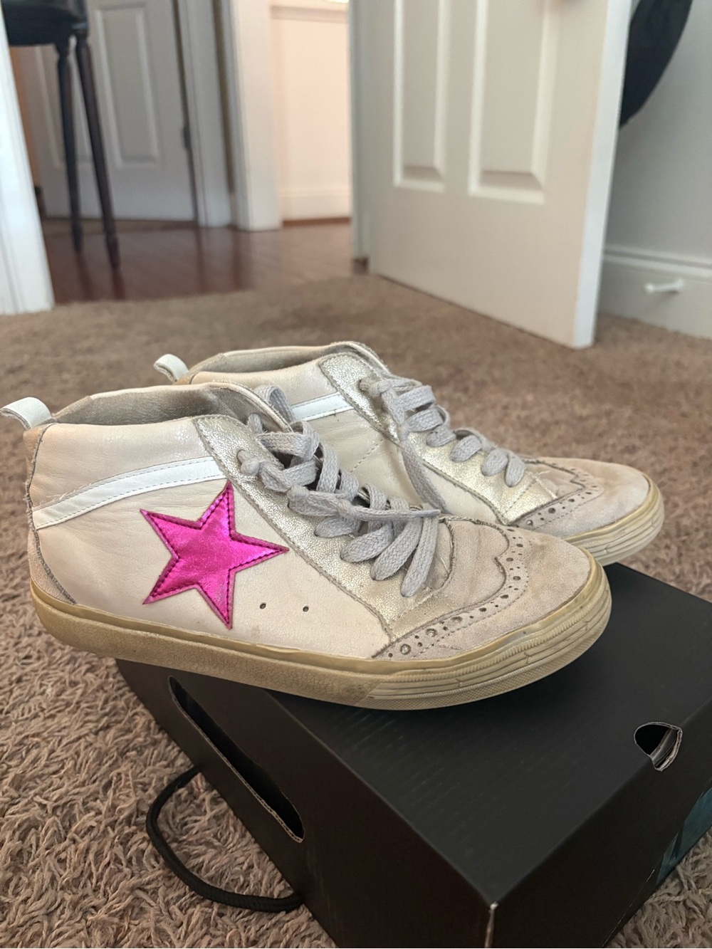 Women’s White High-Top Sneakers with Pink Star Used and Gotten their Wear